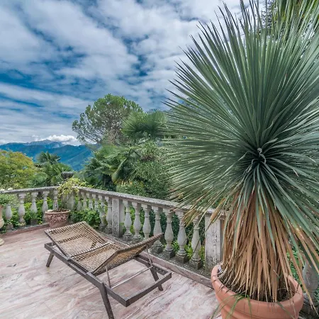 Villa Historical Gina With Magic View Dizzasco