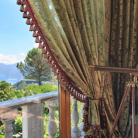 Historical Gina With Magic View * Dizzasco
